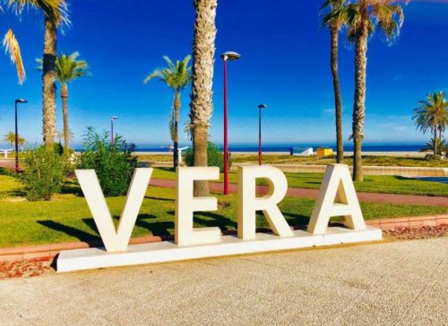 Obra nueva - Villa - Vera