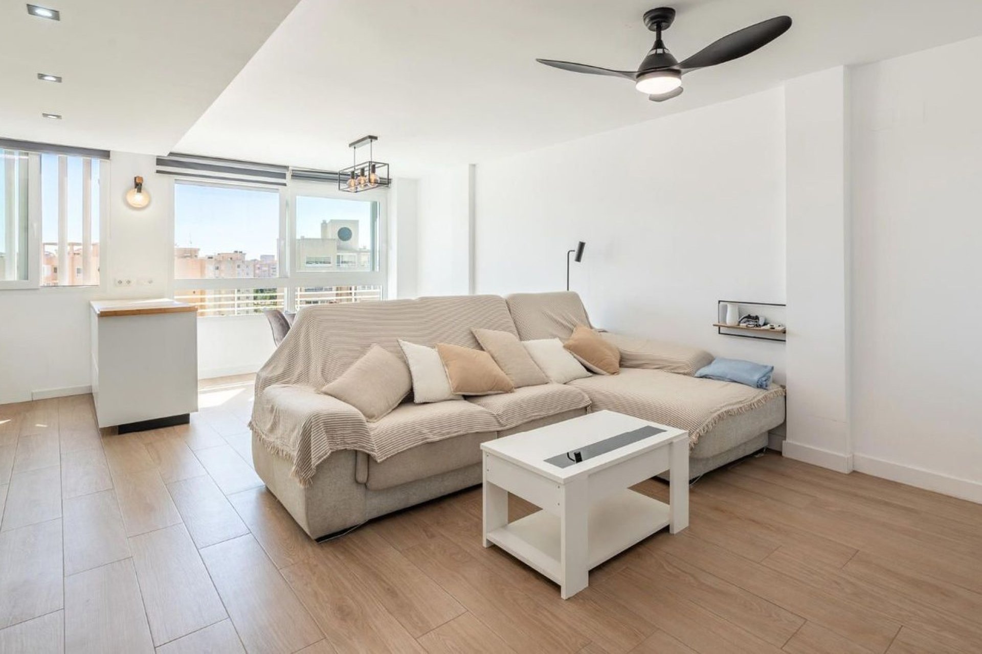 Odsprzedaż - Apartament - Alicante - Alicante (San Juan)