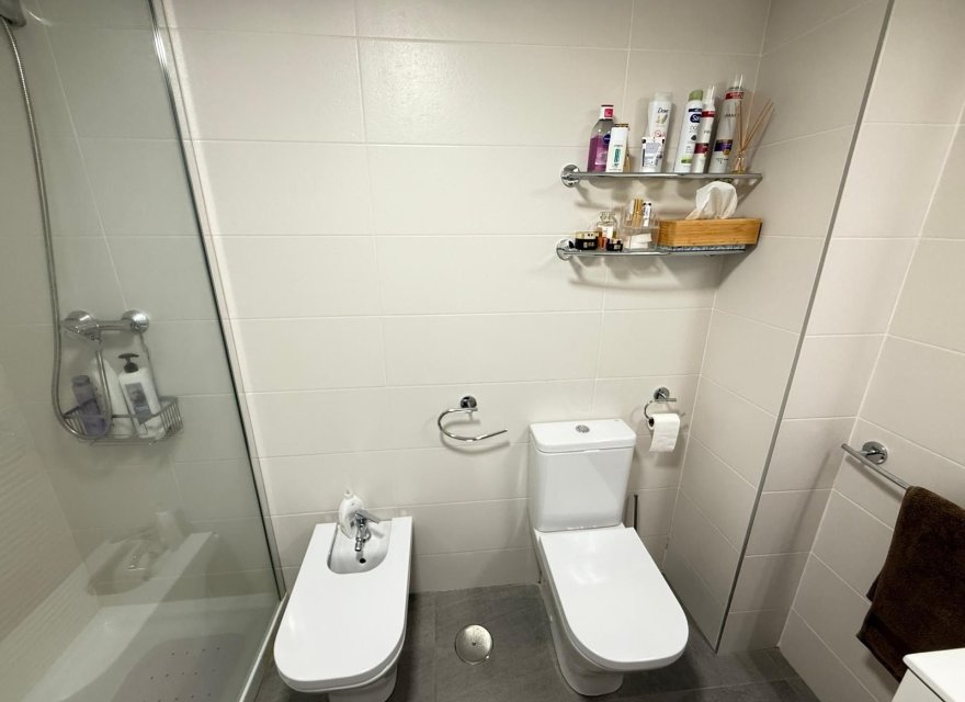 Odsprzedaż - Apartament - Alicante - Alicante (San Juan)