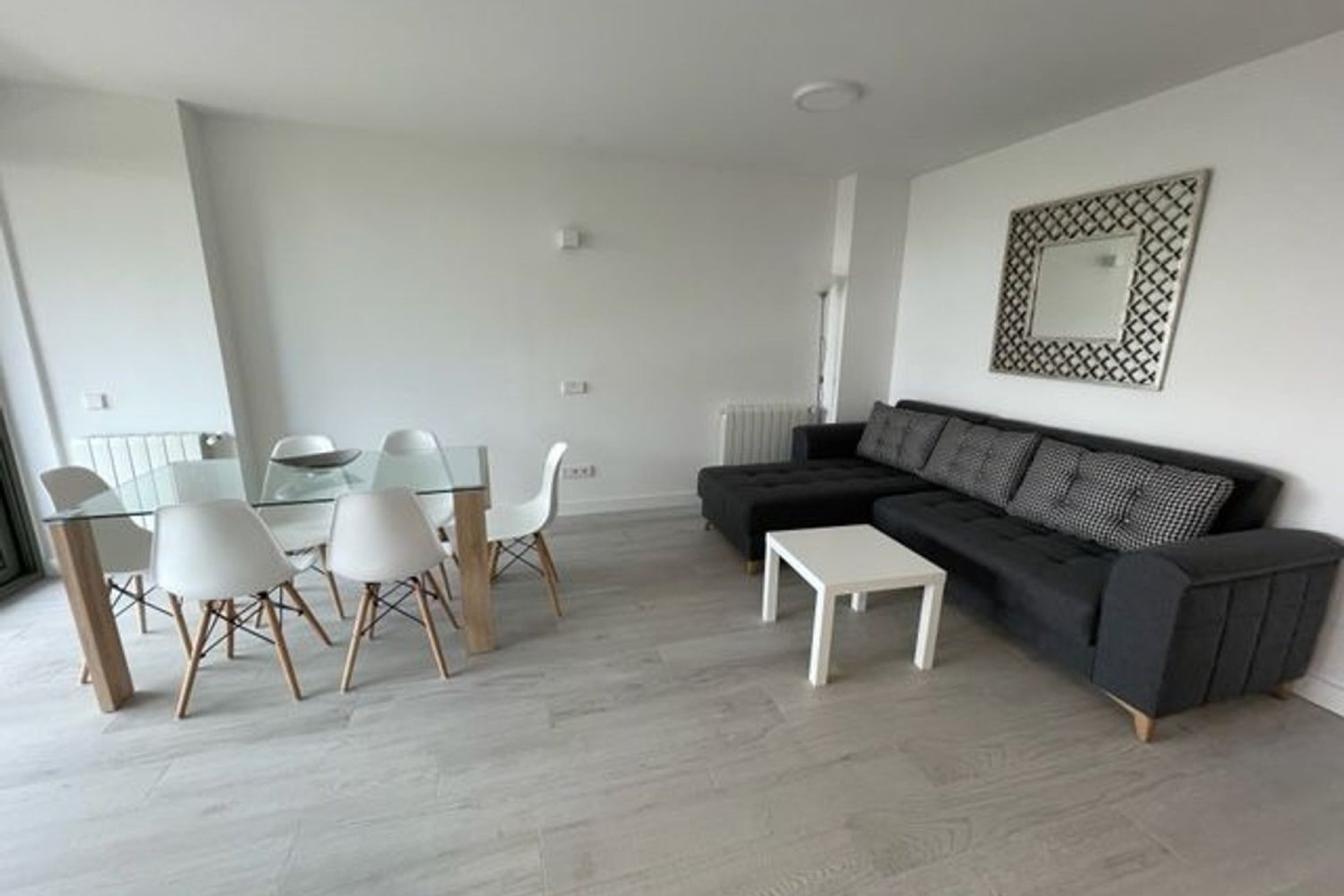 Odsprzedaż - Apartament - Alicante - Alicante (San Juan)