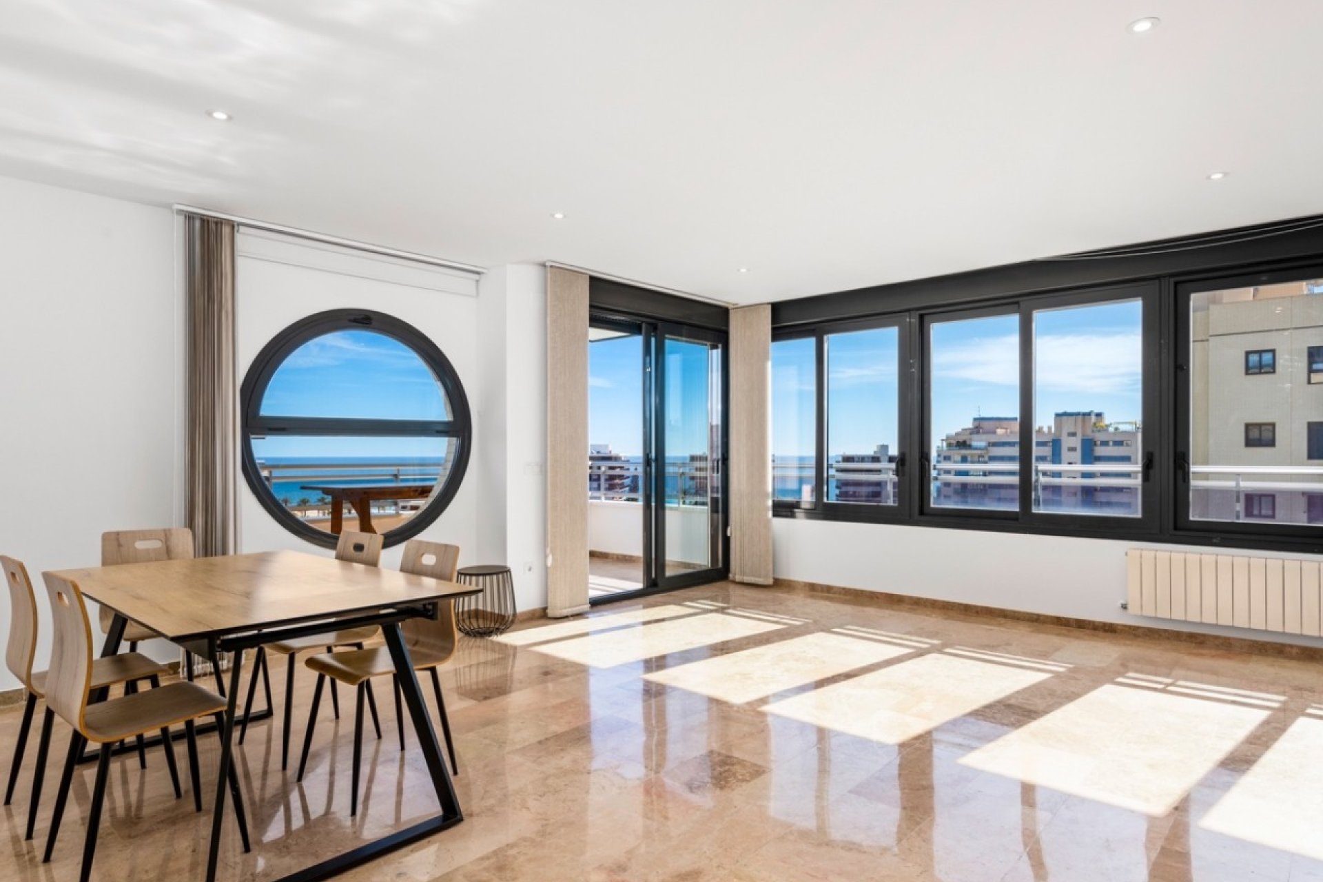 Odsprzedaż - Apartament - Alicante - Alicante (San Juan)