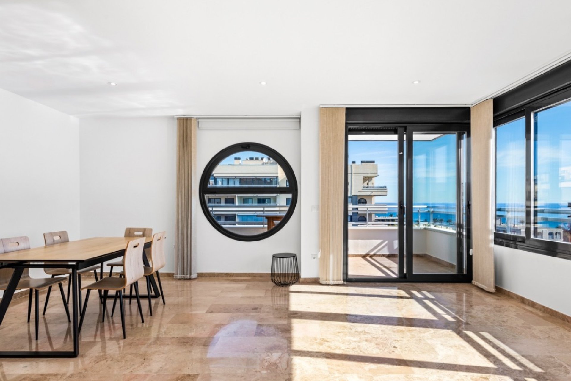 Odsprzedaż - Apartament - Alicante - Alicante (San Juan)