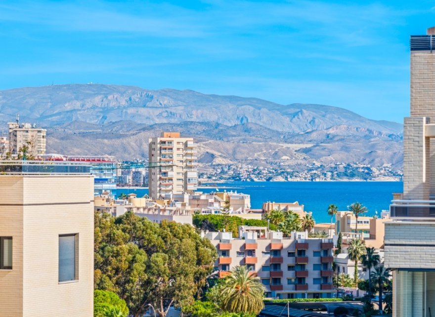 Odsprzedaż - Apartament - Alicante - Alicante (San Juan)