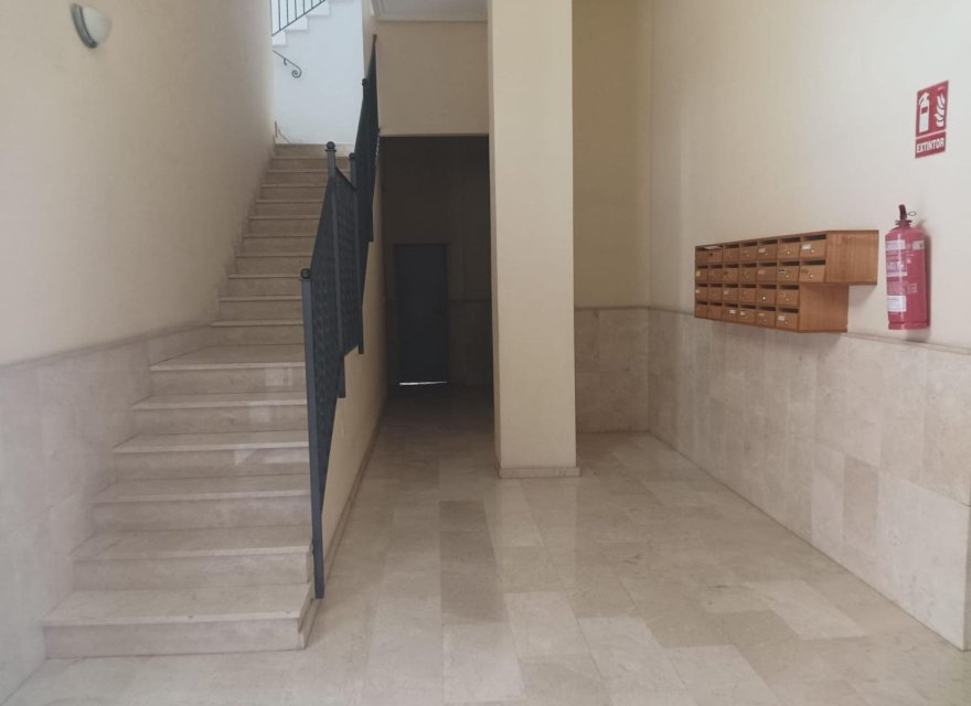 Odsprzedaż - Apartament - Alicante - Campoamor
