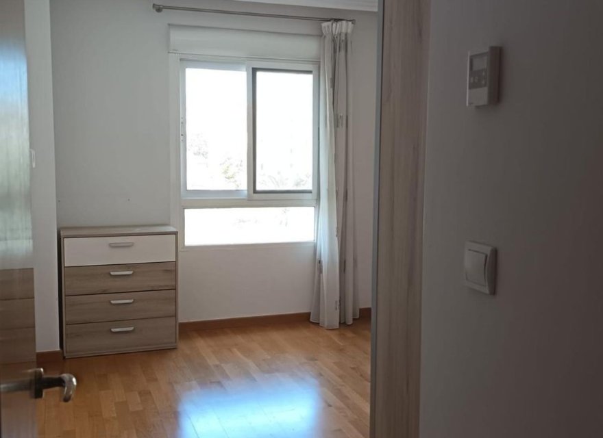 Odsprzedaż - Apartament - Alicante - Campoamor