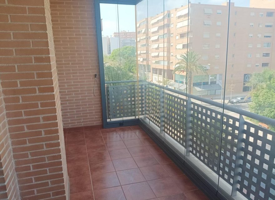 Odsprzedaż - Apartament - Alicante - Campoamor