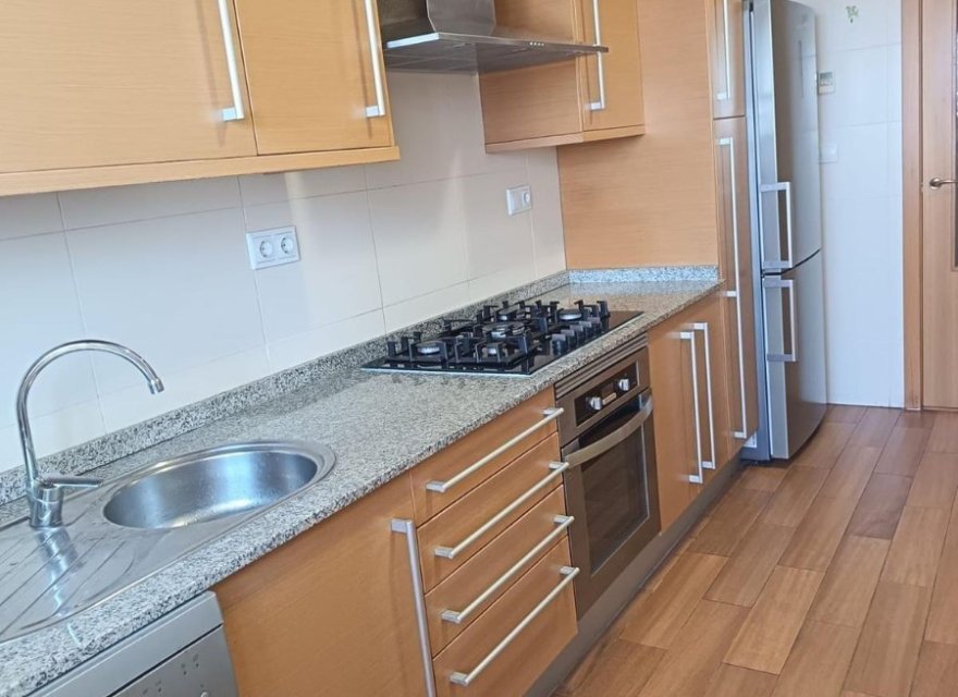 Odsprzedaż - Apartament - Alicante - Campoamor