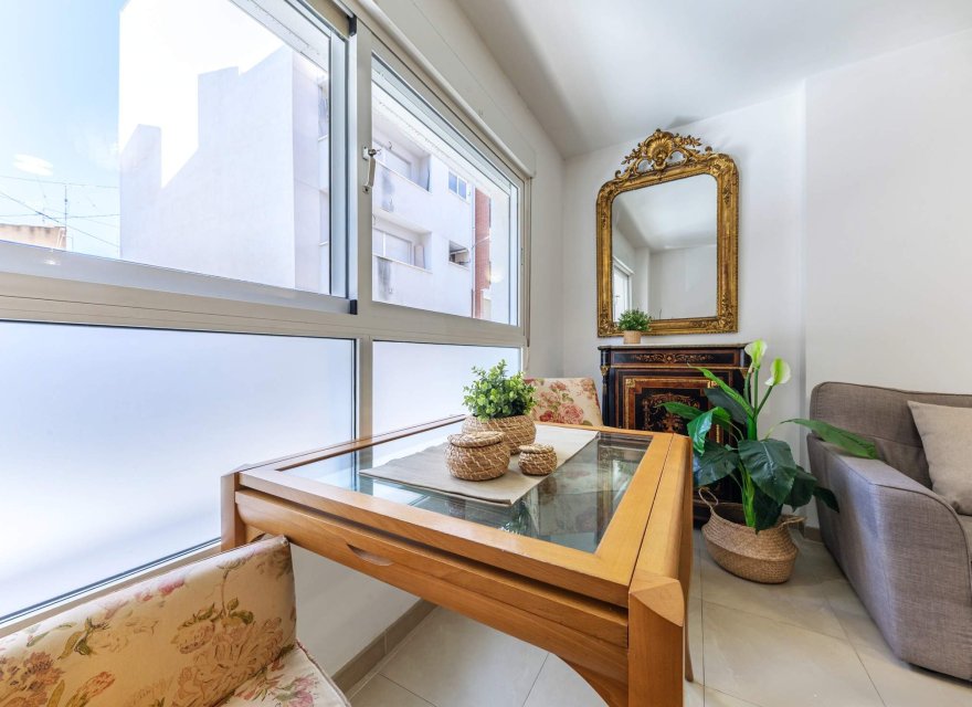 Odsprzedaż - Apartament - Alicante - Carolinas Bajas