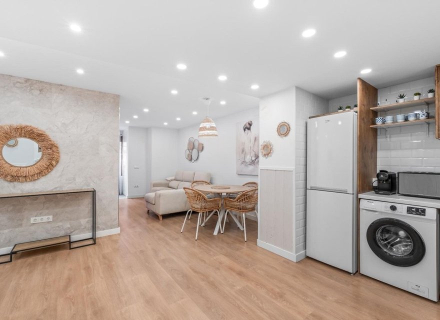 Odsprzedaż - Apartament - Alicante - Casco Histórico-Santa Cruz