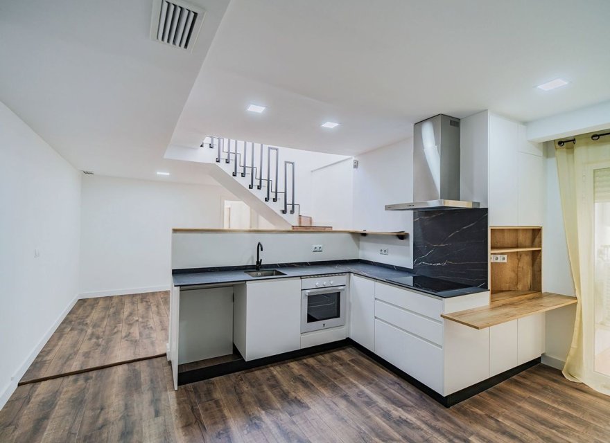 Odsprzedaż - Apartament - Alicante - Casco Histórico-Santa Cruz