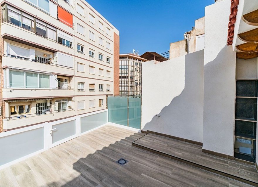 Odsprzedaż - Apartament - Alicante - Casco Histórico-Santa Cruz