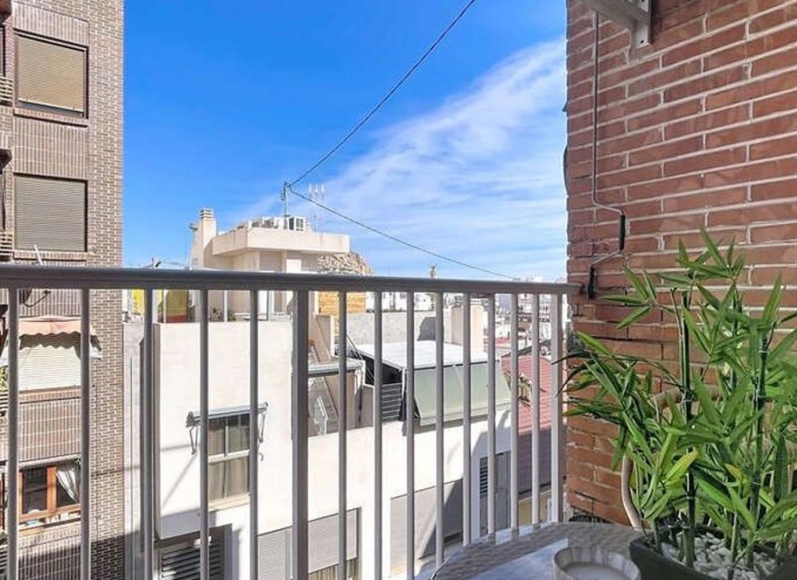 Odsprzedaż - Apartament - Alicante - Mercado