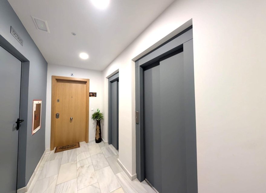 Odsprzedaż - Apartament - Alicante (San Juan) - Cabo de las Huertas