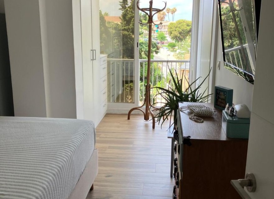 Odsprzedaż - Apartament - Alicante (San Juan) - Cabo de las Huertas