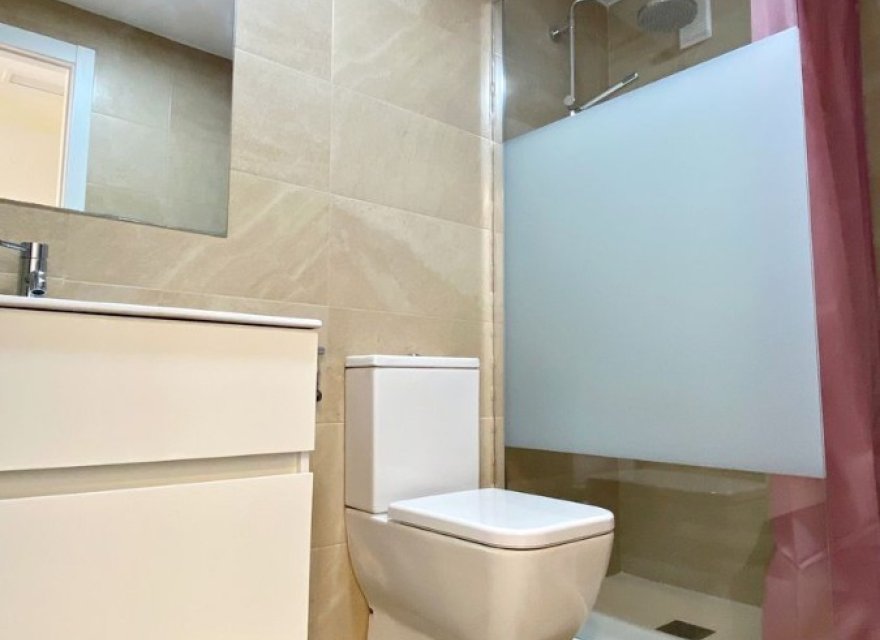 Odsprzedaż - Apartament - Alicante - San Juan de Alicante