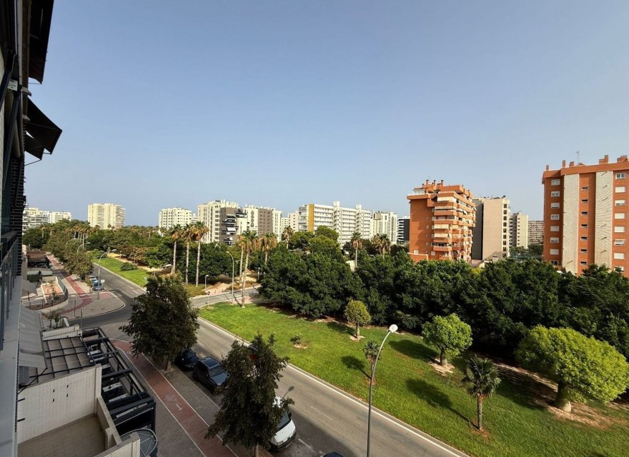 Odsprzedaż - Apartament - Alicante - San Juan de Alicante