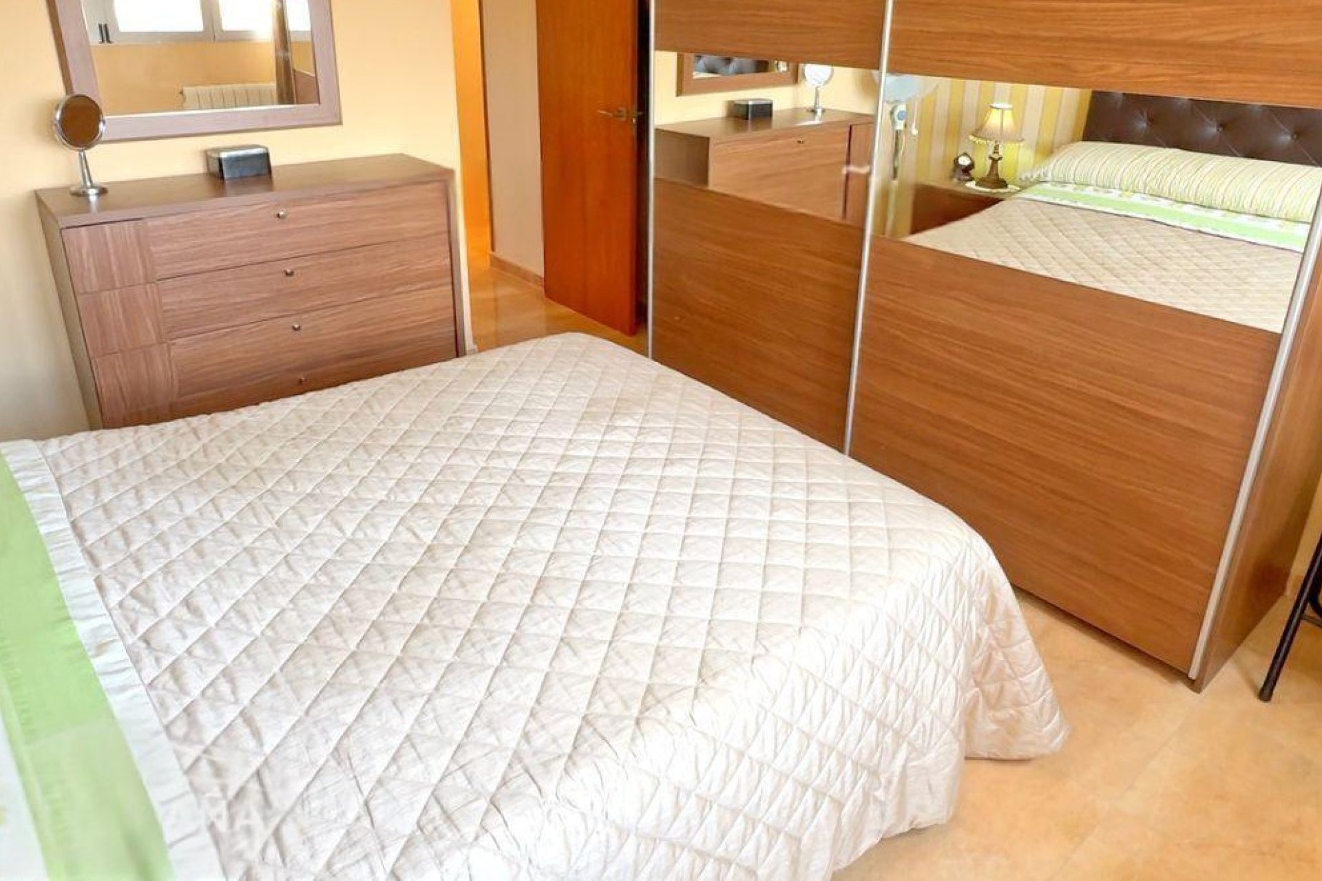 Odsprzedaż - Apartament - Alicante - San Juan de Alicante