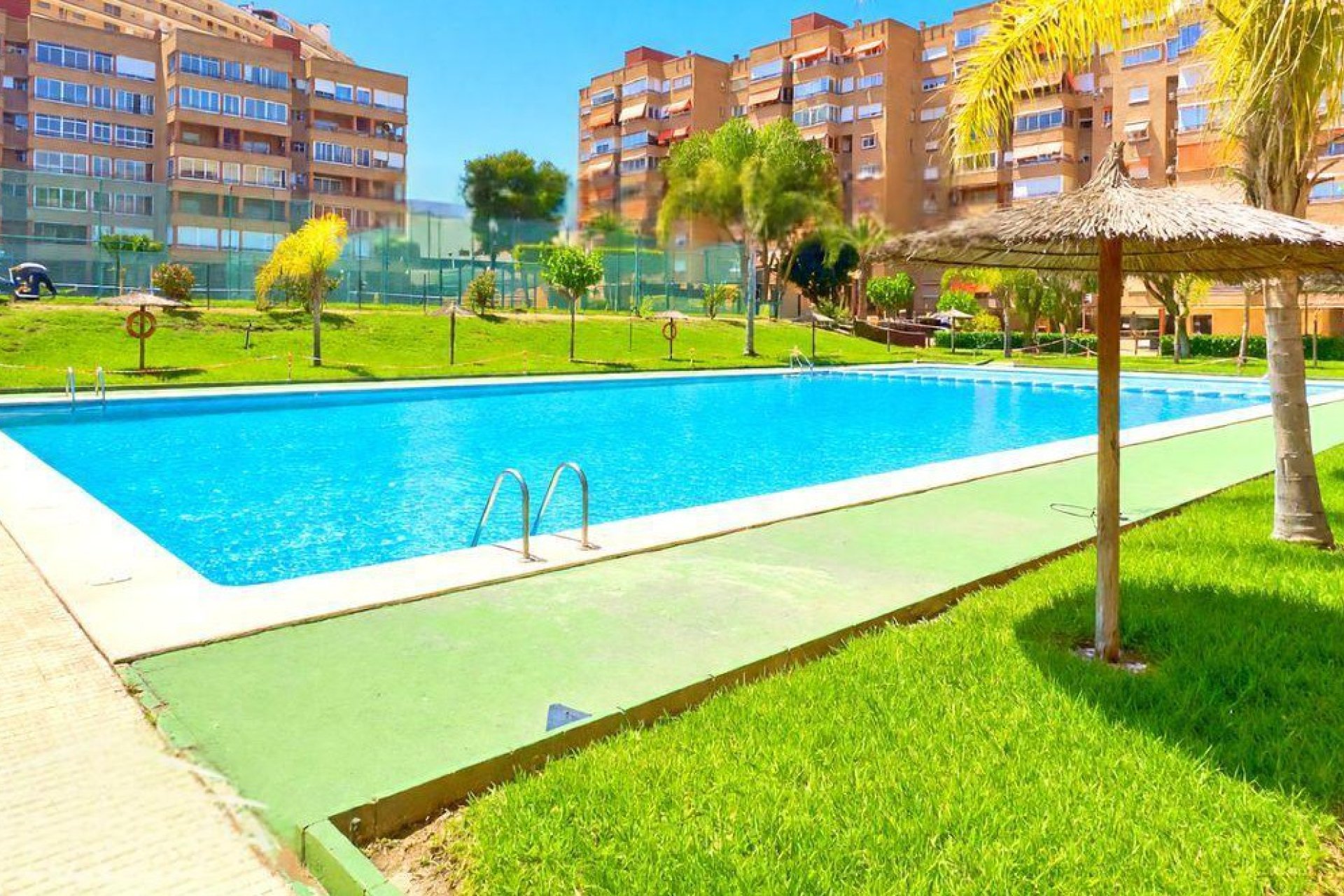 Odsprzedaż - Apartament - Alicante - San Juan de Alicante