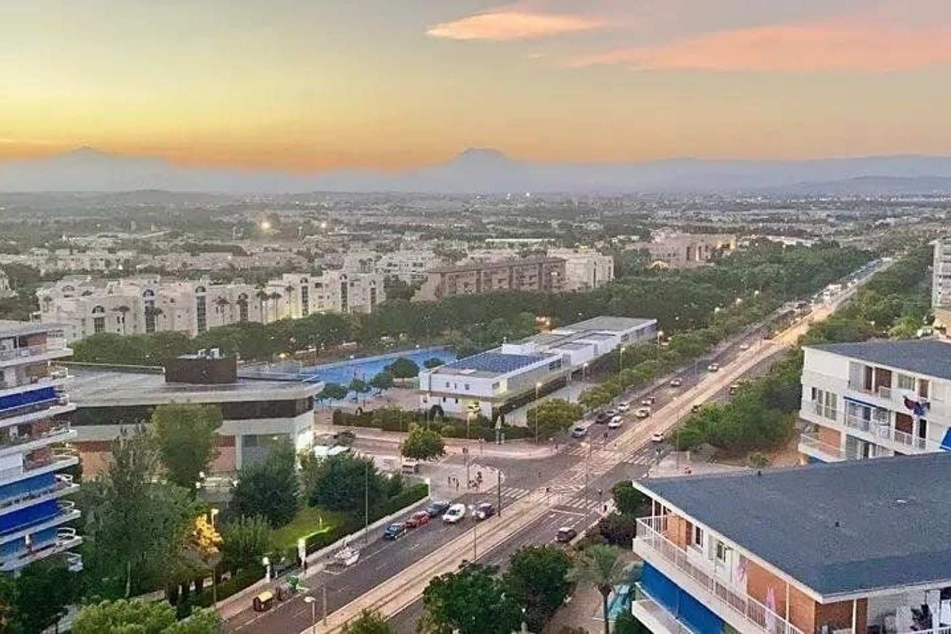 Odsprzedaż - Apartament - Alicante - San Juan de Alicante