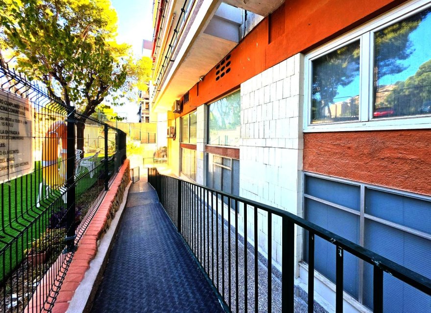 Odsprzedaż - Apartament - Alicante - Vistahermosa