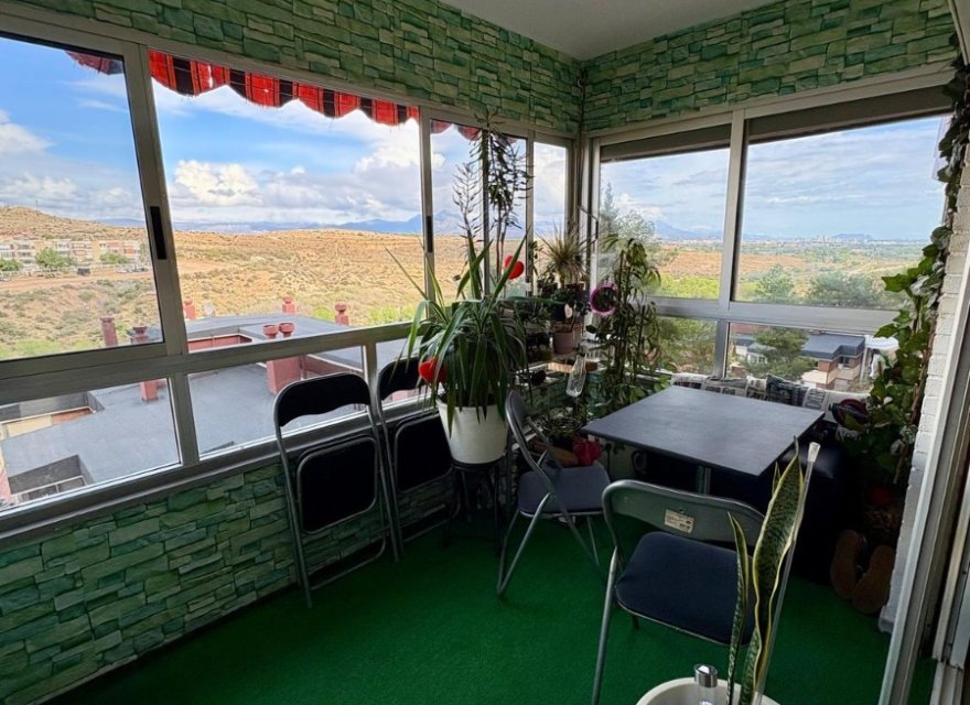 Odsprzedaż - Apartament - Alicante