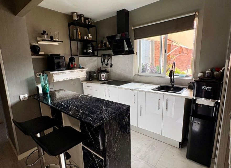 Odsprzedaż - Apartament - Alicante