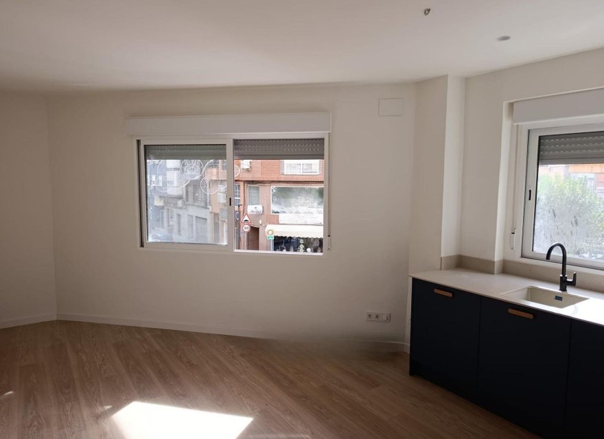 Odsprzedaż - Apartament - Alicante