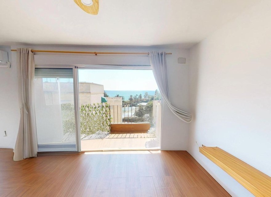 Odsprzedaż - Apartament - Alicante