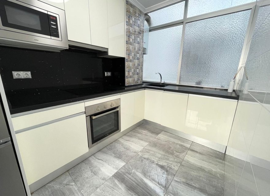 Odsprzedaż - Apartament - Alicante