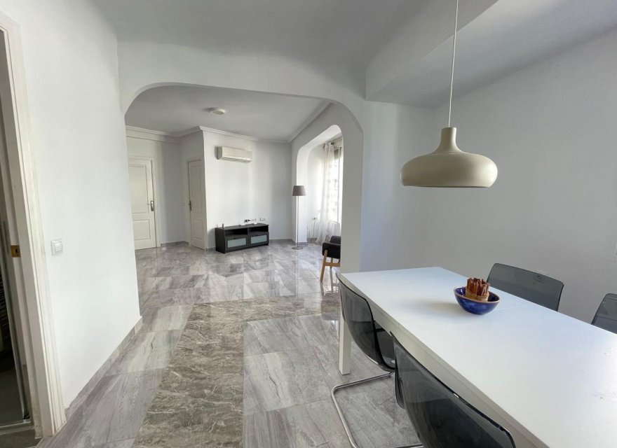 Odsprzedaż - Apartament - Alicante