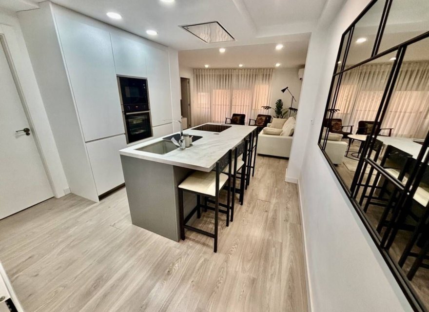 Odsprzedaż - Apartament - Alicante