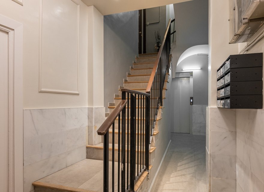 Odsprzedaż - Apartament - Barcelona old town