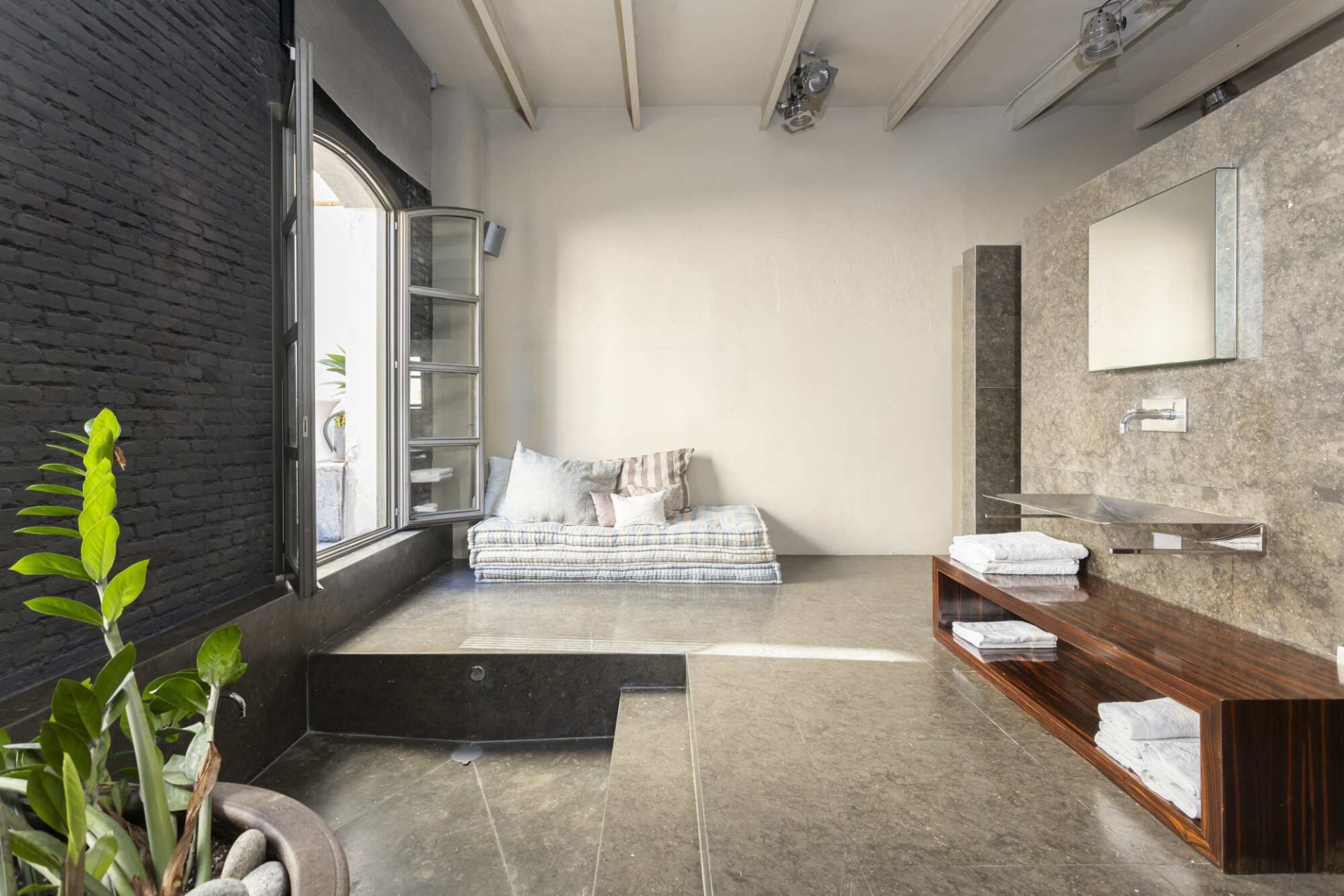 Odsprzedaż - Apartament - Barcelona