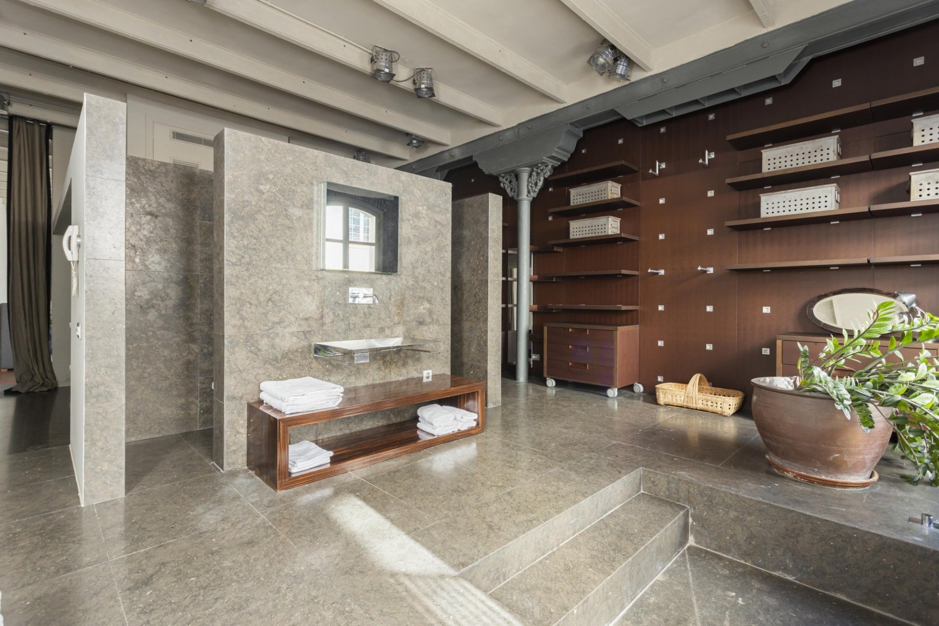 Odsprzedaż - Apartament - Barcelona