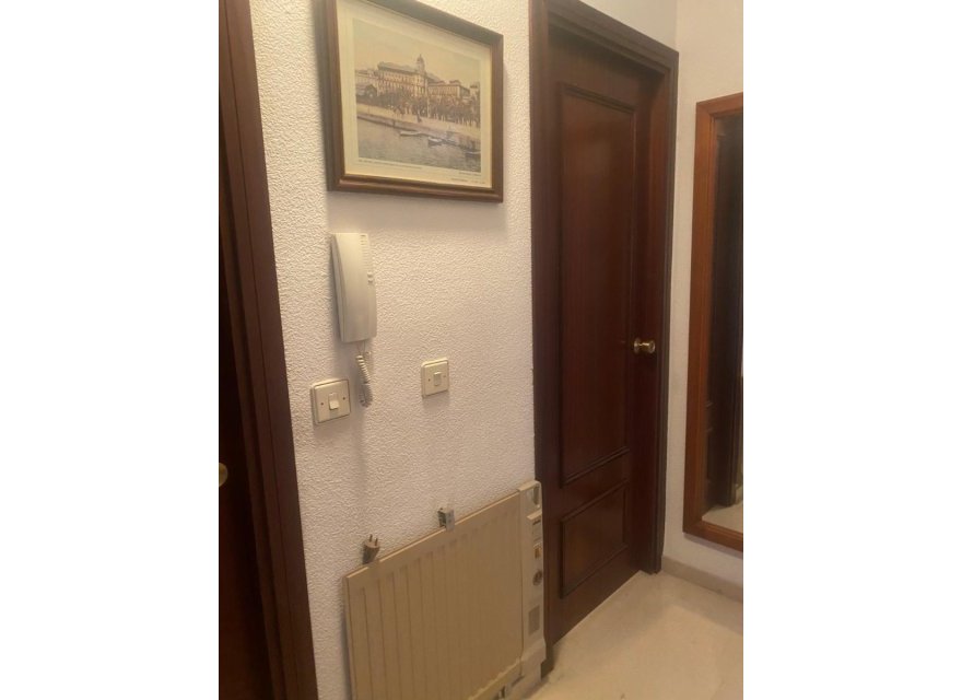 Odsprzedaż - Apartament - Benidorm - Levante