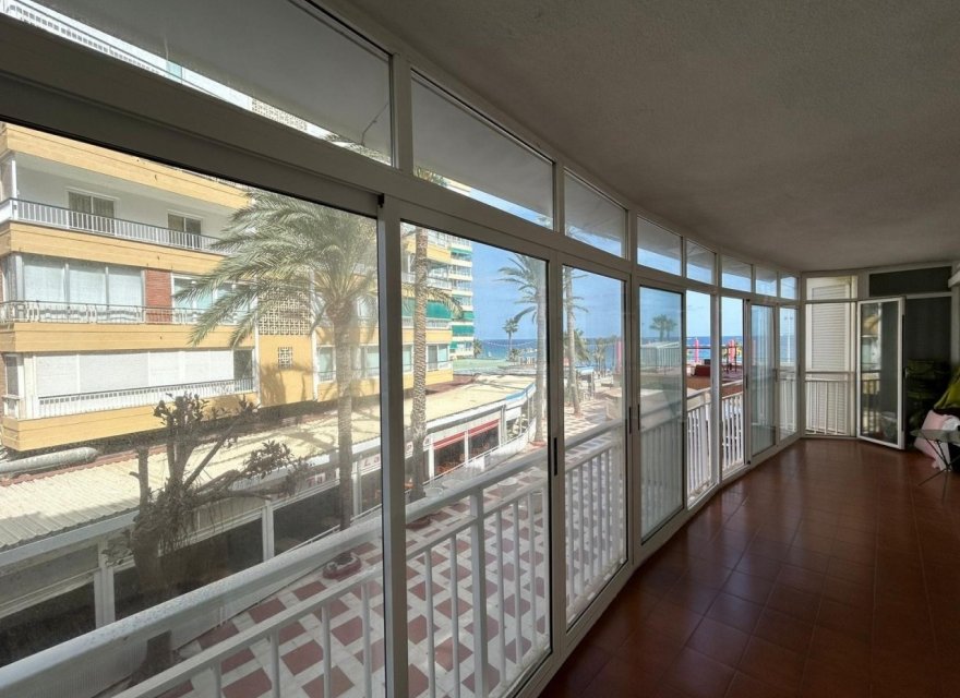 Odsprzedaż - Apartament - Benidorm - Levante