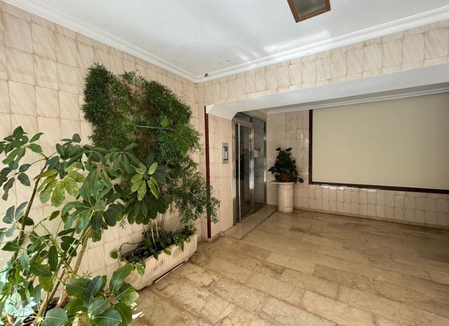 Odsprzedaż - Apartament - Benidorm - Levante