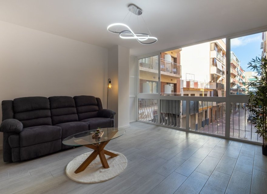 Odsprzedaż - Apartament - Benidorm - Playa Poniente