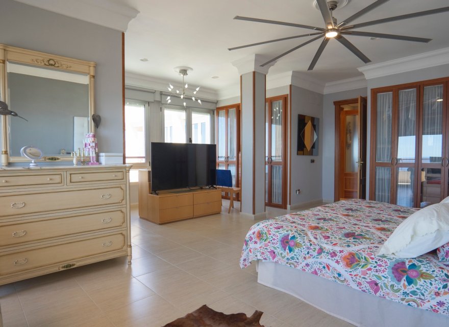 Odsprzedaż - Apartament - Benidorm