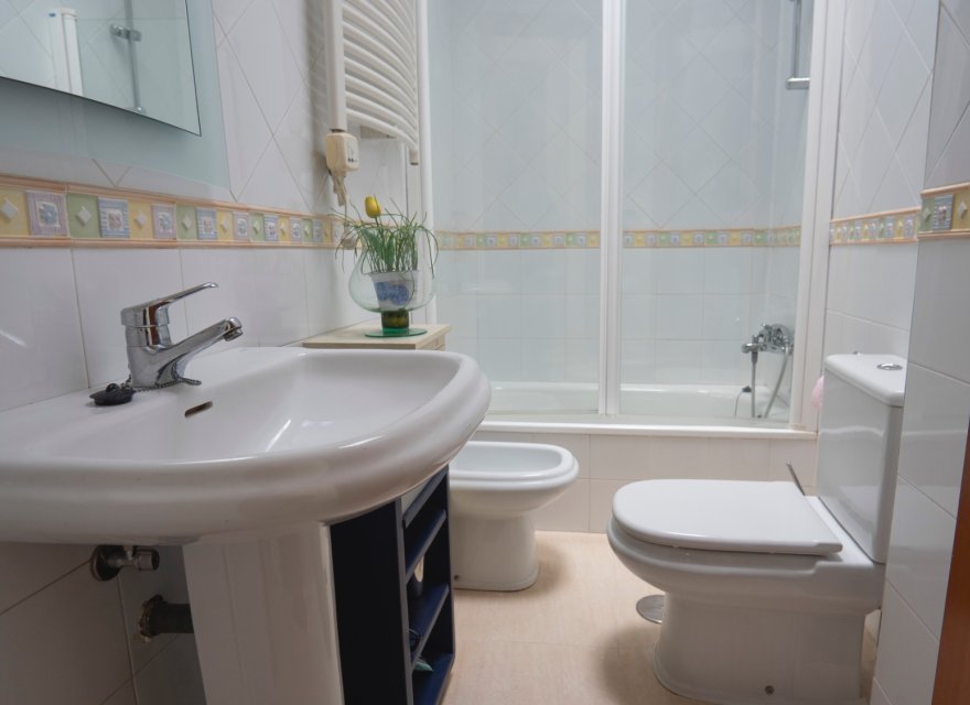 Odsprzedaż - Apartament - Benidorm