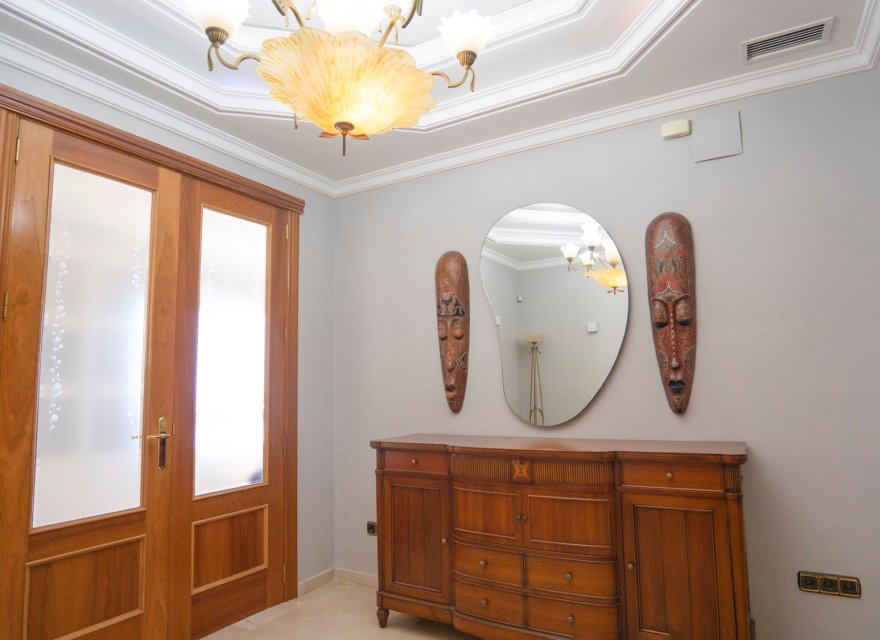 Odsprzedaż - Apartament - Benidorm