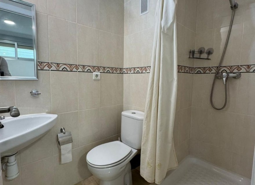 Odsprzedaż - Apartament - Benidorm