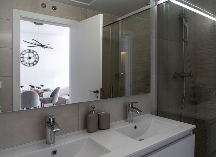 Odsprzedaż - Apartament - Benidorm