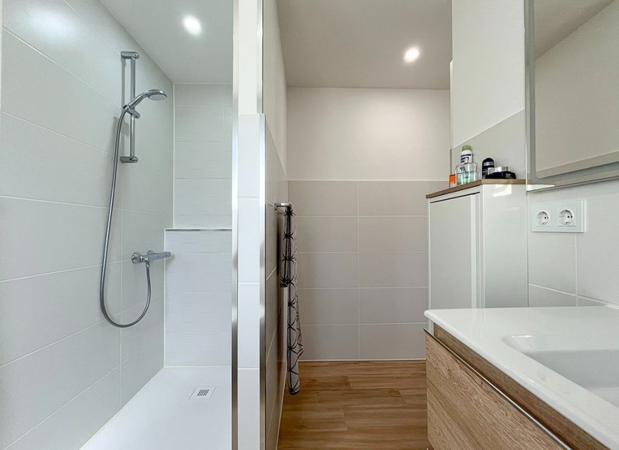 Odsprzedaż - Apartament - Cala Viñes