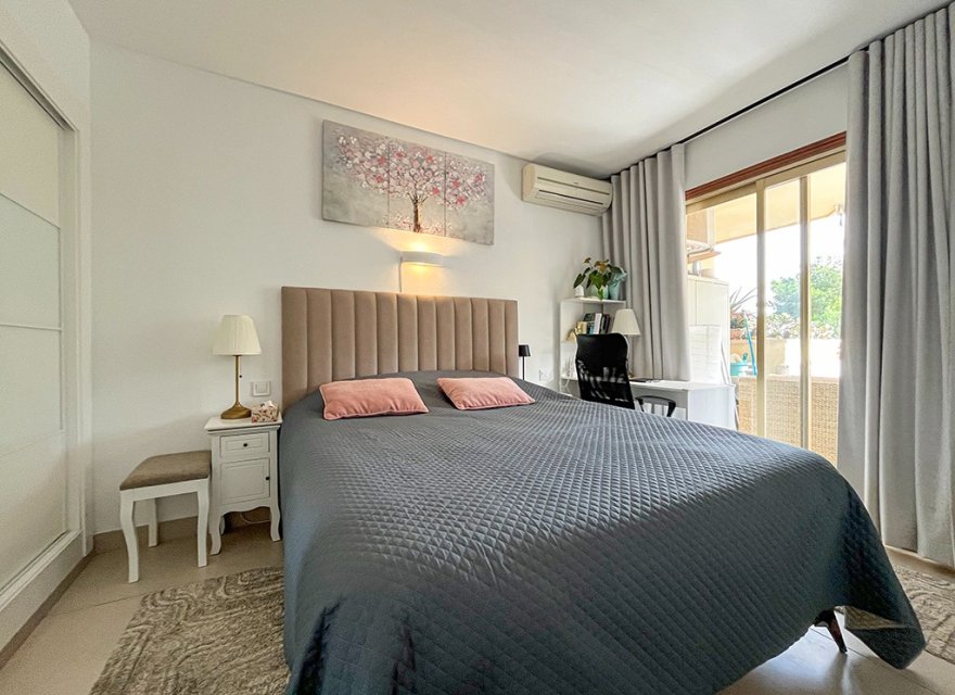 Odsprzedaż - Apartament - Cala Viñes