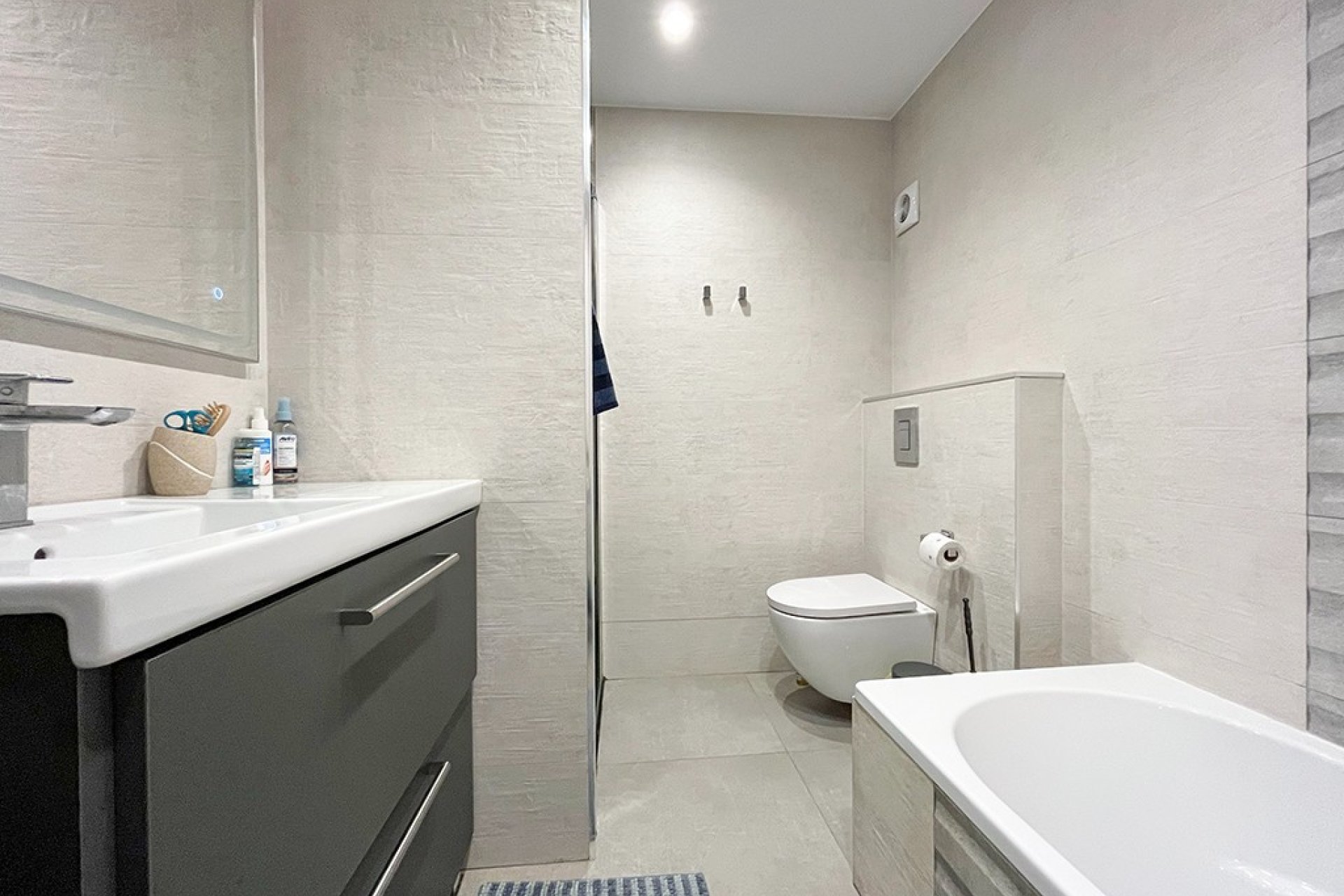 Odsprzedaż - Apartament - Cala Viñes