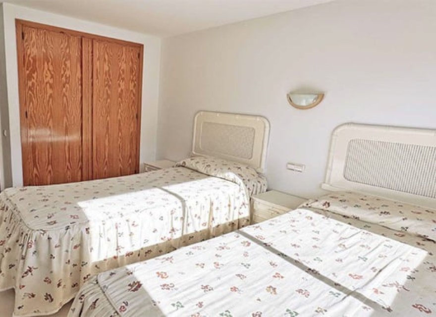 Odsprzedaż - Apartament - Cala Viñes