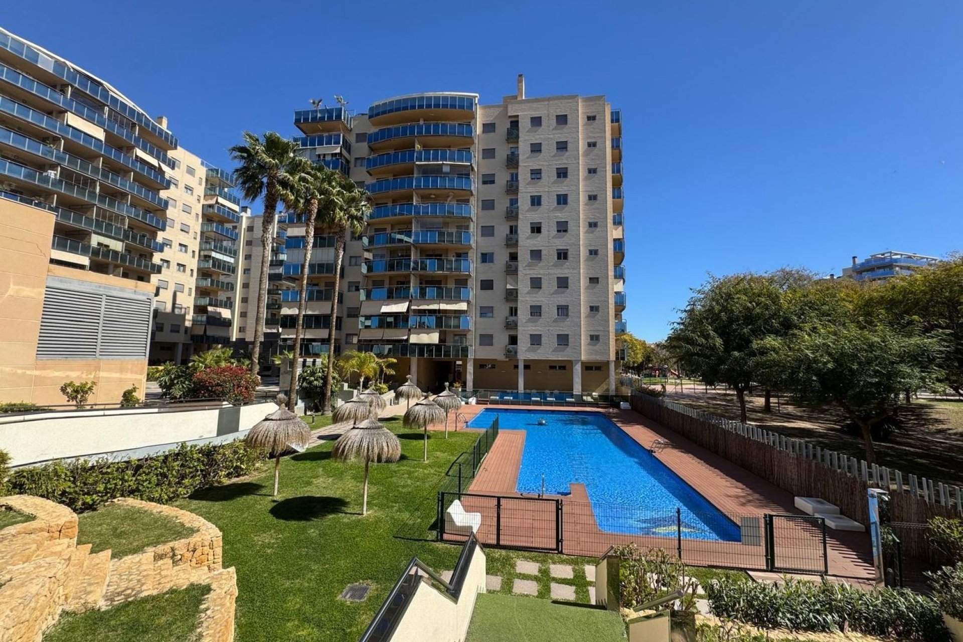 Odsprzedaż - Apartament - El Campello - Campello Playa