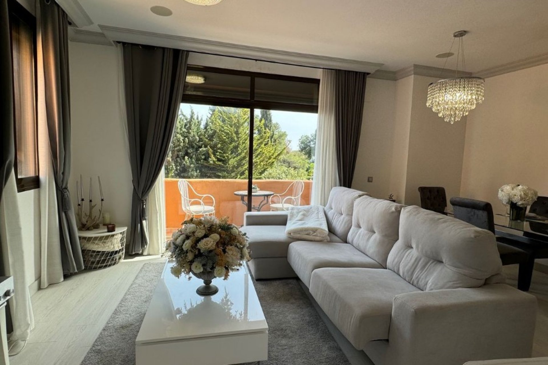 Odsprzedaż - Apartament - El Paraiso - Costa del Sol