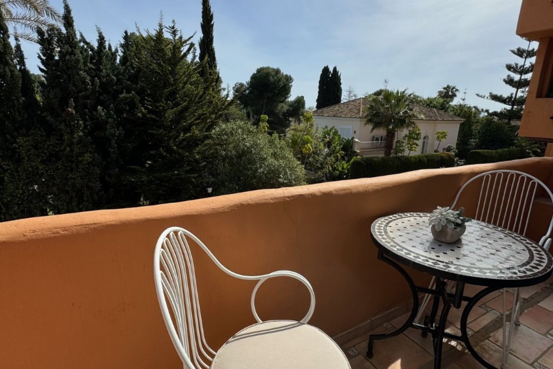 Odsprzedaż - Apartament - El Paraiso - Costa del Sol